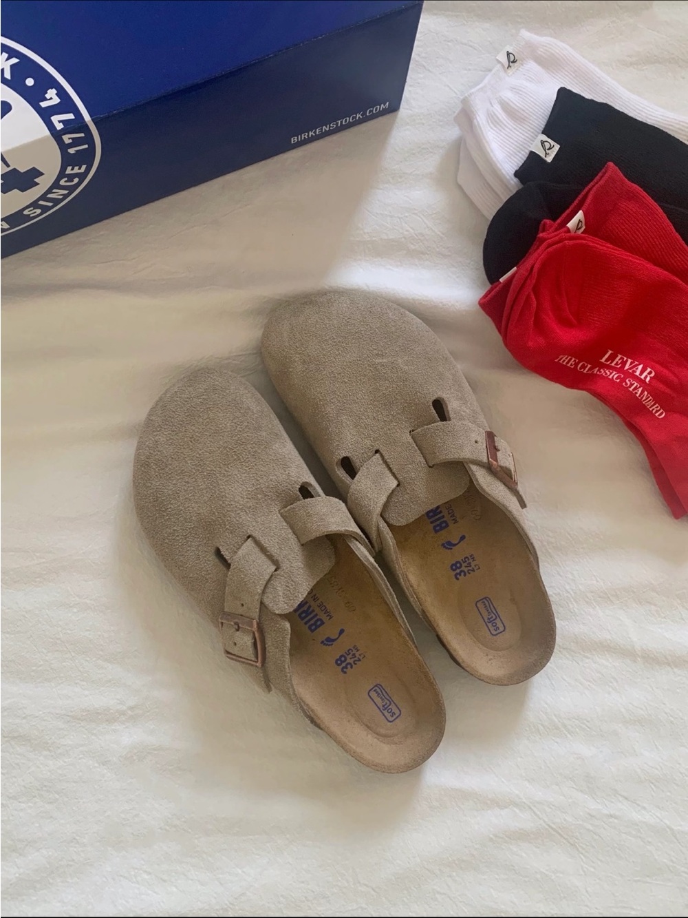 Birkenstock Men's Suede Boston Clog - Taupe